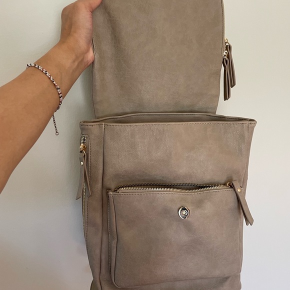 Back purse - Picture 4 of 5